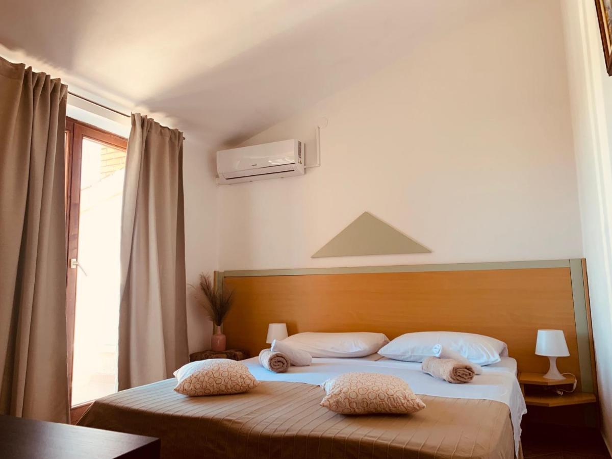 Linc Rooms & Apartments Banjole Buitenkant foto