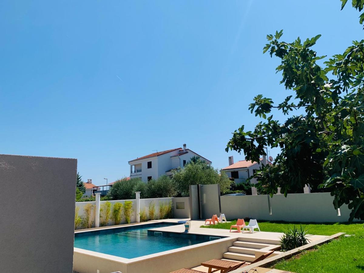 Linc Rooms & Apartments Banjole Buitenkant foto