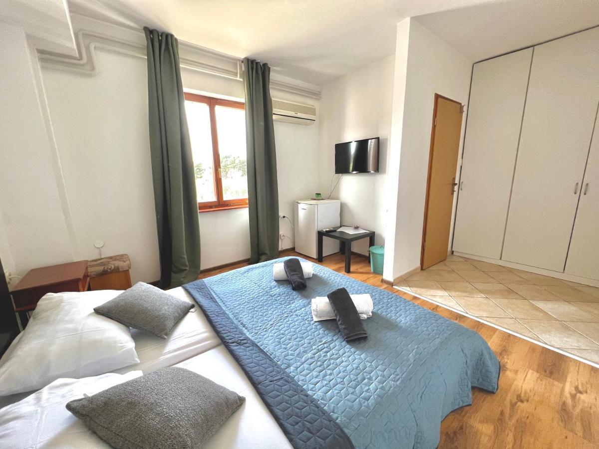 Linc Rooms & Apartments Banjole Buitenkant foto