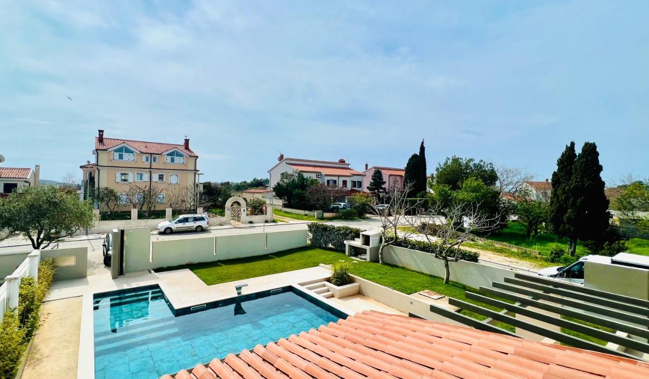 Linc Rooms & Apartments Banjole Buitenkant foto
