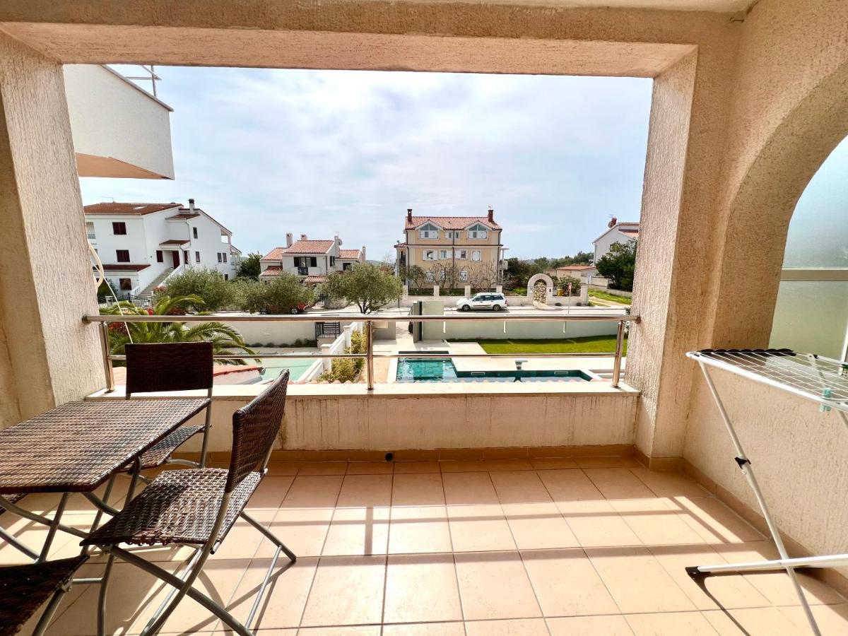 Linc Rooms & Apartments Banjole Buitenkant foto
