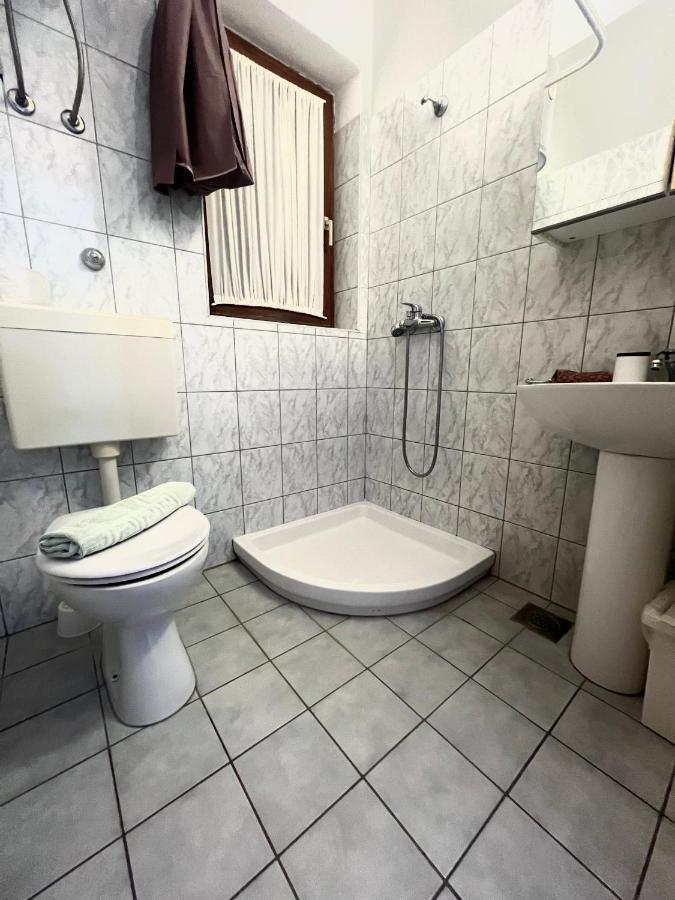 Linc Rooms & Apartments Banjole Buitenkant foto