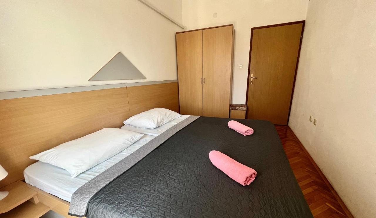 Linc Rooms & Apartments Banjole Buitenkant foto